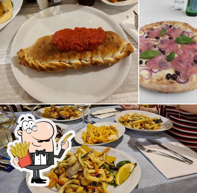 Assaggia le patatine fritte a CIPPA'S Bar Ristorante Pizzeria Hotel