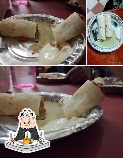 Food at Al Junaid Shawarma