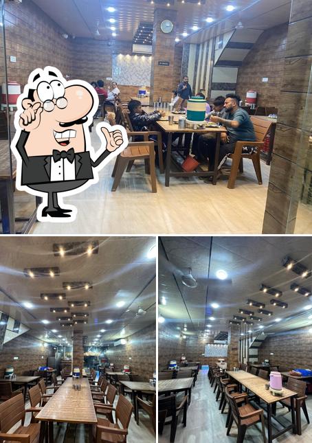 The interior of CHANDER VAISHNO DHABA