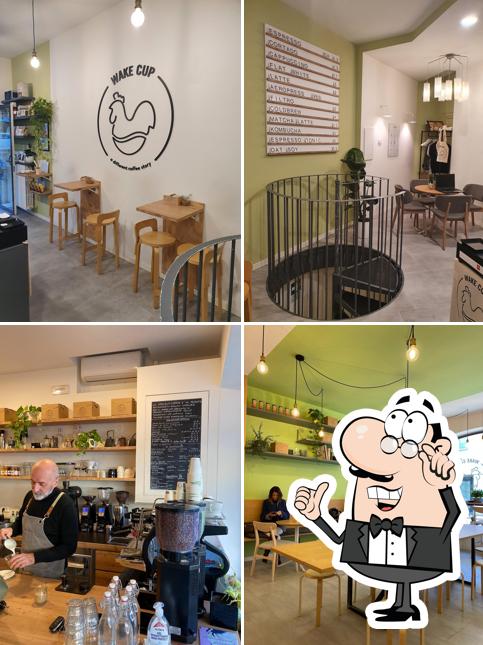 Gli interni di Wake Cup - a different coffee story