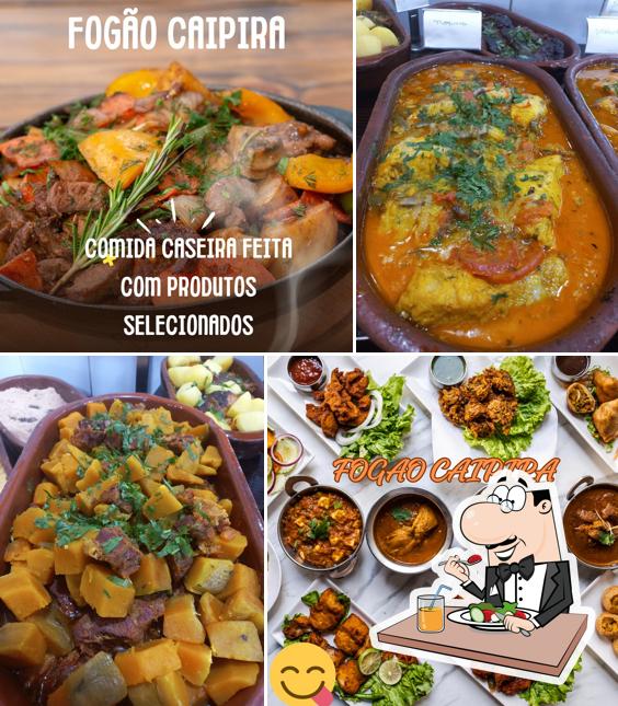 Comida em Restaurante Fogão Caipira