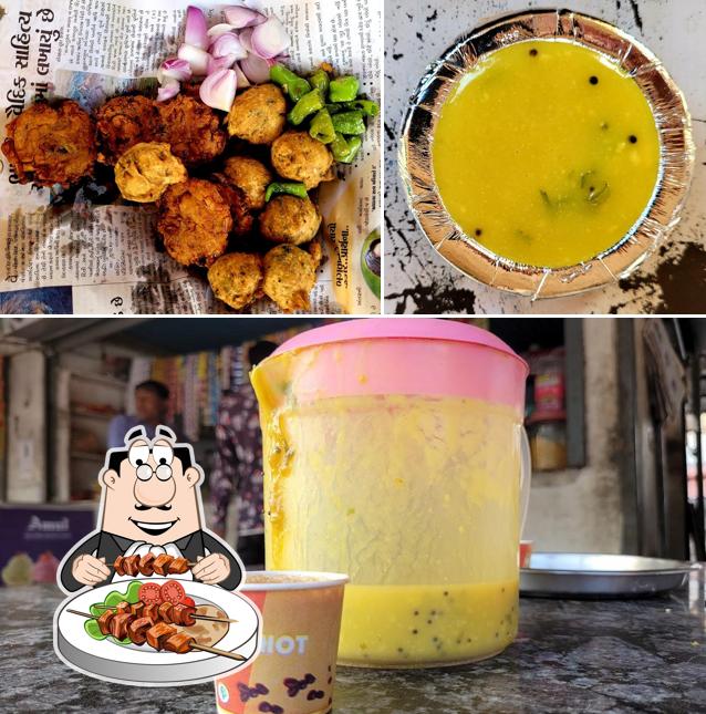 Food at Prajapati Parlour