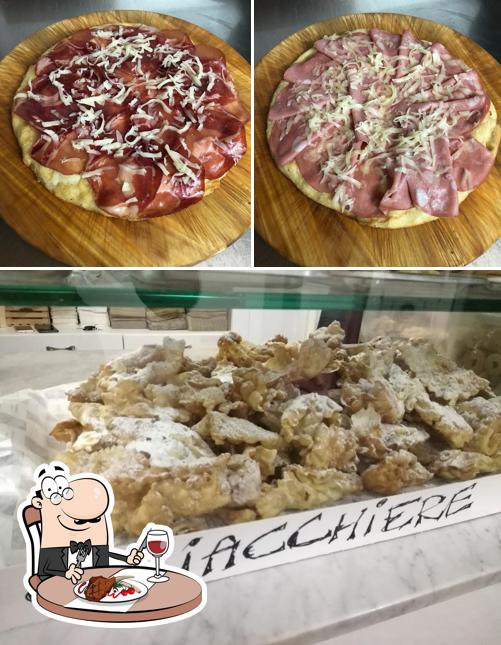 Prenditi i un pasto a base di carne a Zia Pina Bakery