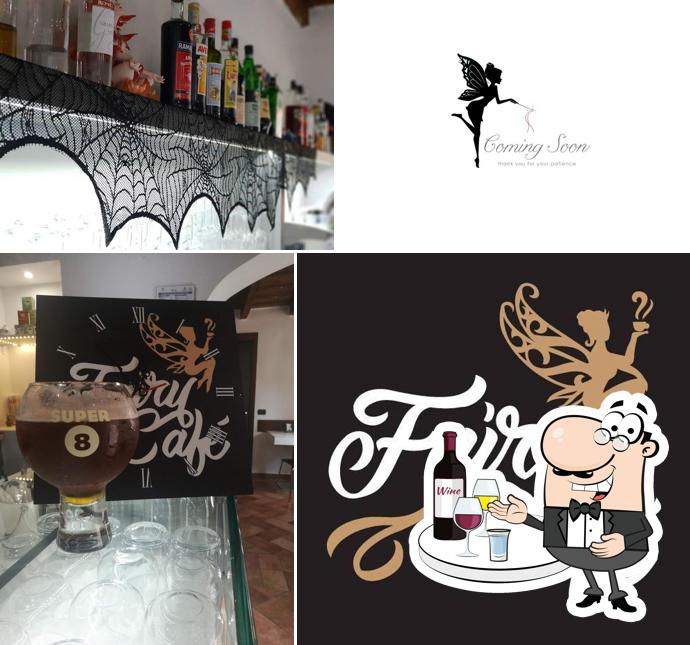 Fairy Café serve alcolici