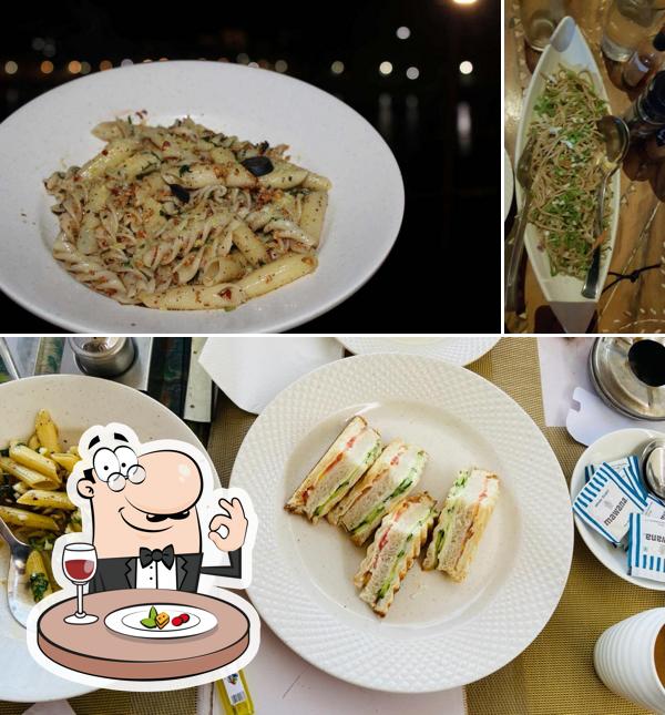 Food at MAMASITA CAFE