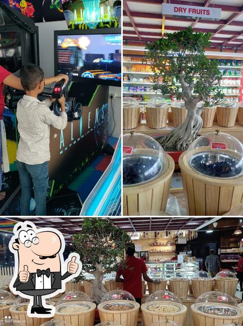 Look at this picture of SYMPHOR HYPER MART