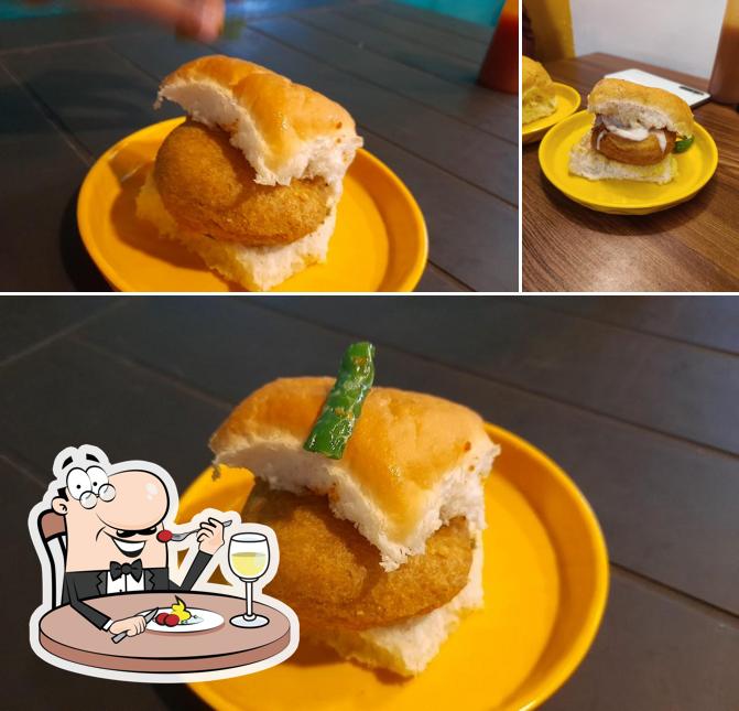 Vada pav at VILLAIN'S ADDAA