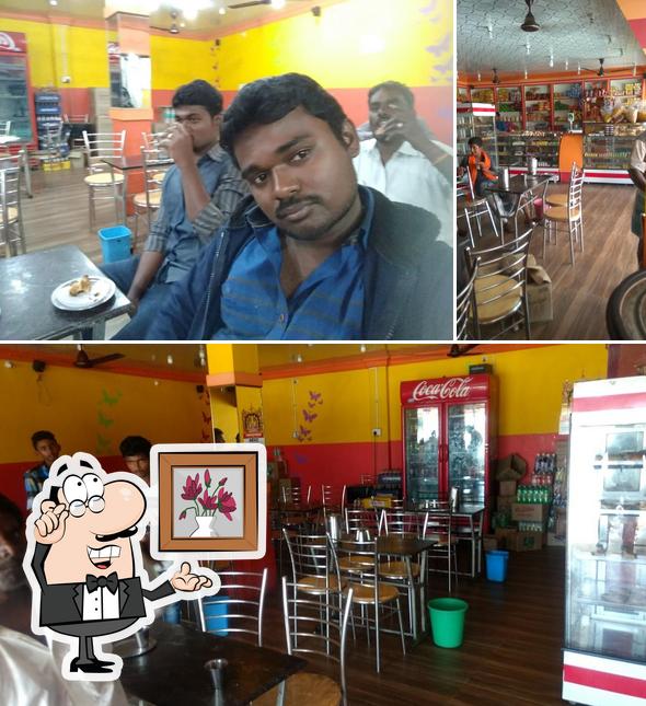 Check out how Rajalakshmi Iyyangar Cake Shop looks inside