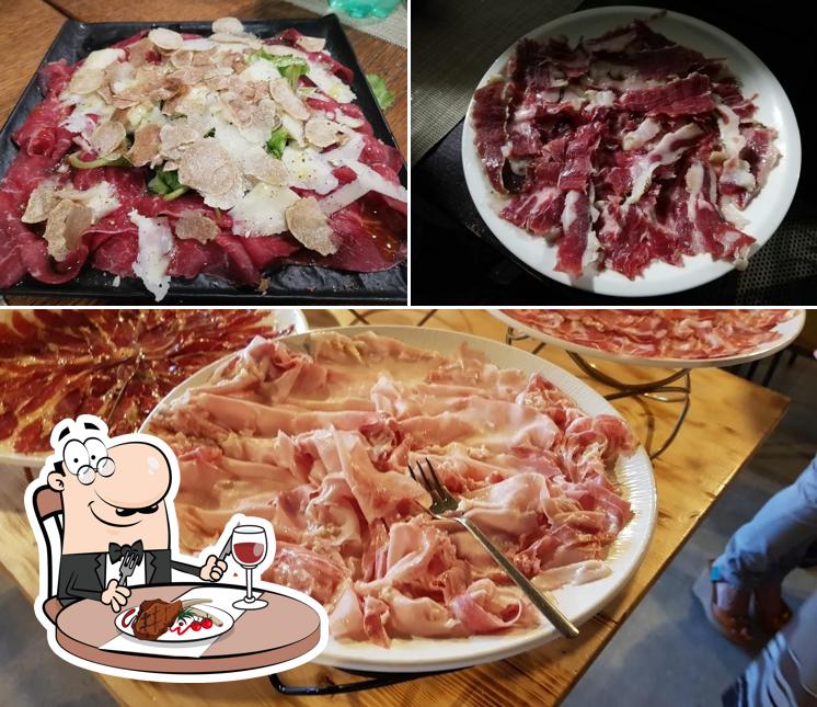 Enoteca Serafino serve piatti di carne