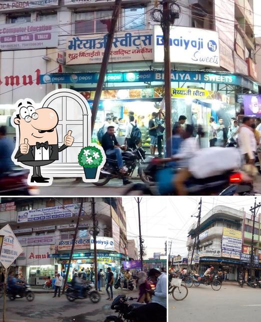 The exterior of Bhaiyaji Hotel