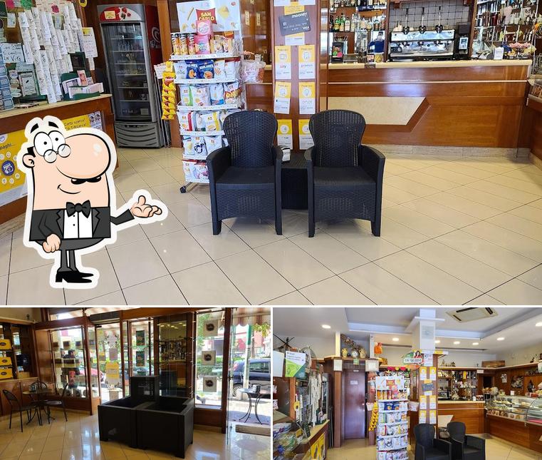 Siediti a un tavolo di BAR FRANCO