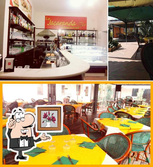 Gli interni di Trattoria La Jacaranda
