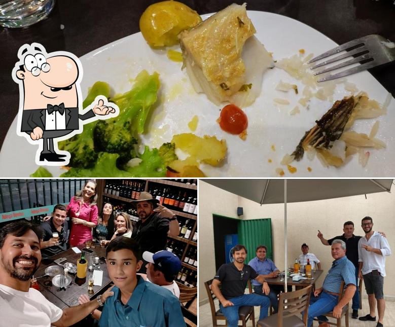 Entre diversos coisas, interior e comida podem ser encontrados no Restaurante e Adega Bentos