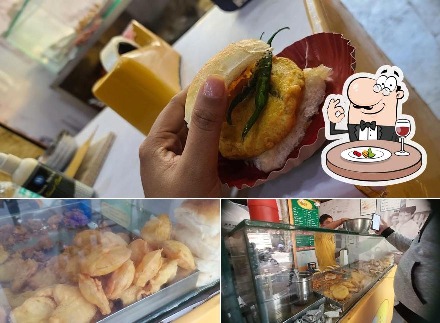Meals at Vidarbha Vadapav