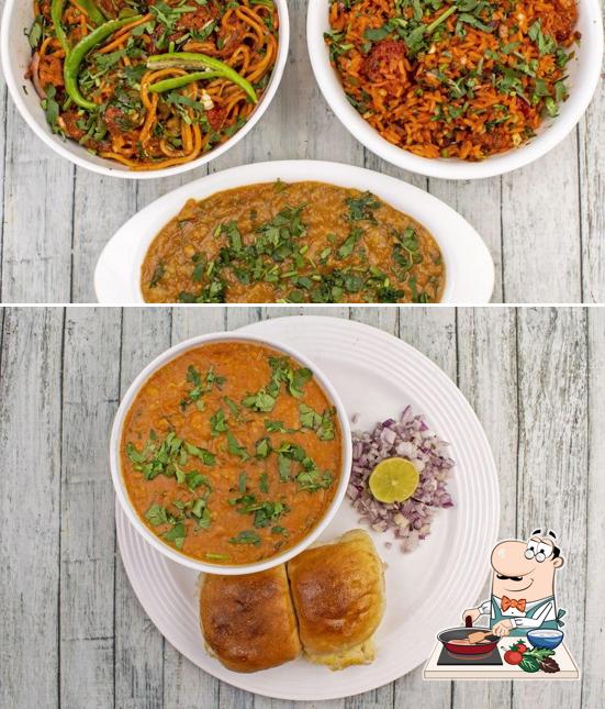 Chicken curry at Radhe Food Zone