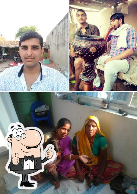 Look at the pic of Chote Sarkar Restaurant