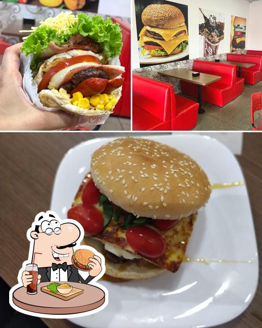 Os hambúrgueres do Duuu Burger - Sanduicheria Região Noroeste, X Salada, Cremes, Pit Dog. irão saciar uma variedade de gostos