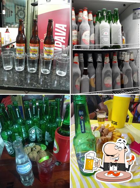 Peça um copo de cerveja leve ou escura