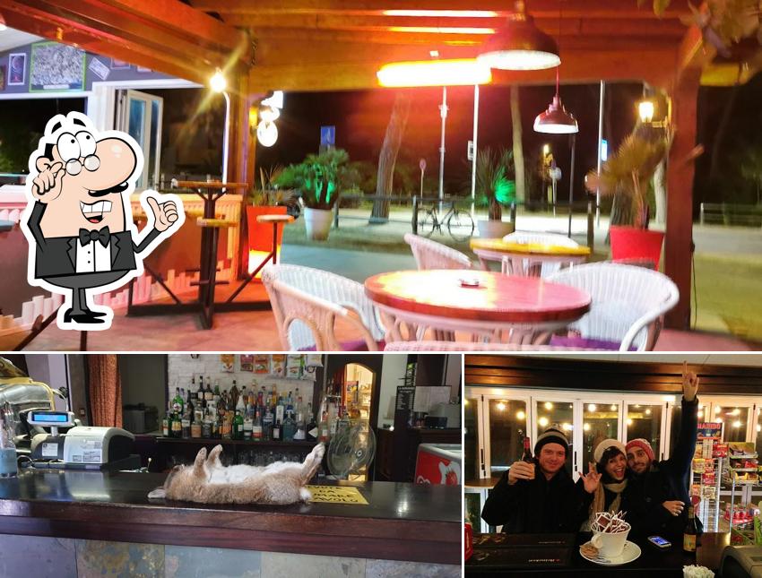 Questa è la foto che raffigura la interni e bancone da bar di La Capannina