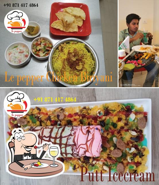 Food at Le Pepper Restaurant A/C