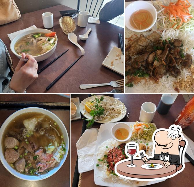 Phở Phượng Hồng Vietnamese Restaurant
