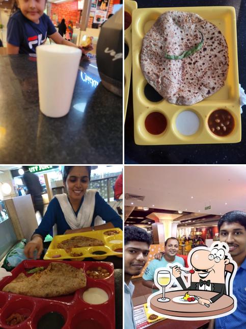 Food at Kakunje's Parathas