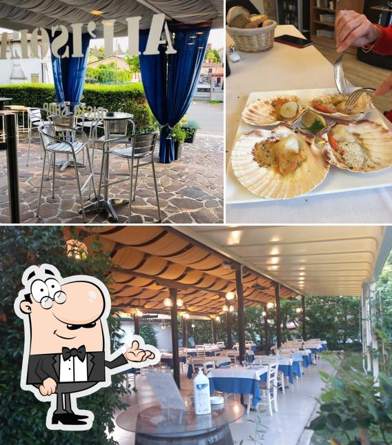 Gli interni di Trattoria All'Isola