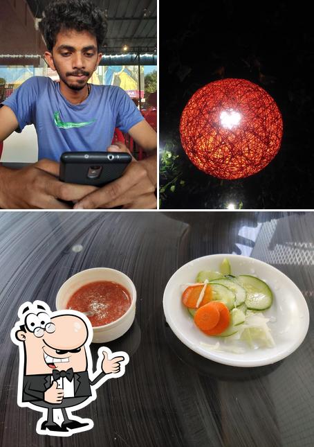 Look at this image of Le Malabar Cafè