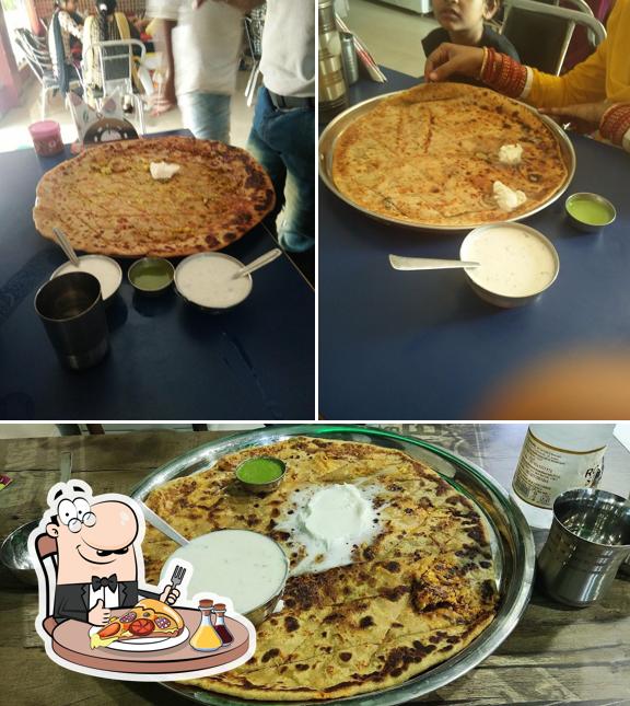 Pick pizza at Tapasya Paratha Junction