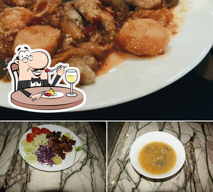Meals at Wali-Alasr مطعم ولی العصر