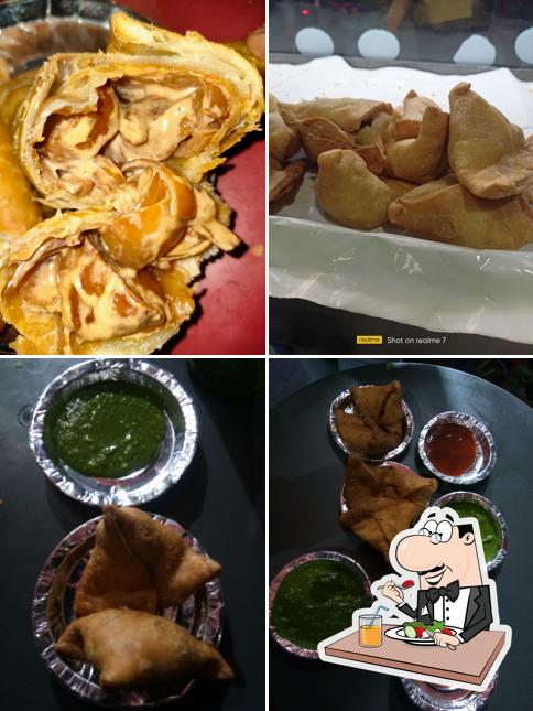 Meals at Manoj variety samosa