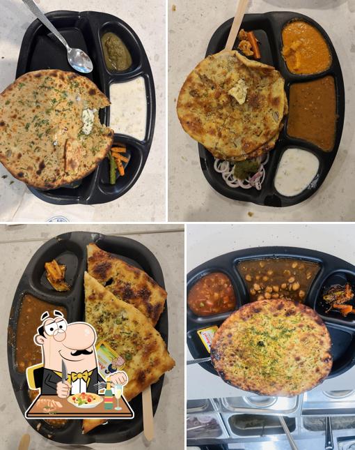 Kulcha at Kulcha Lal Parantha Das