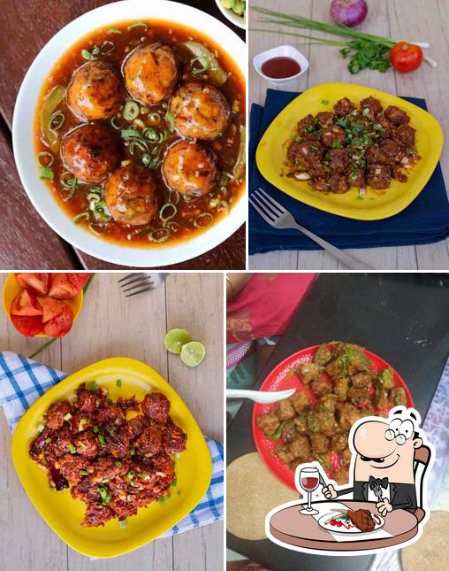 Order meat dishes at Veggie Chinese