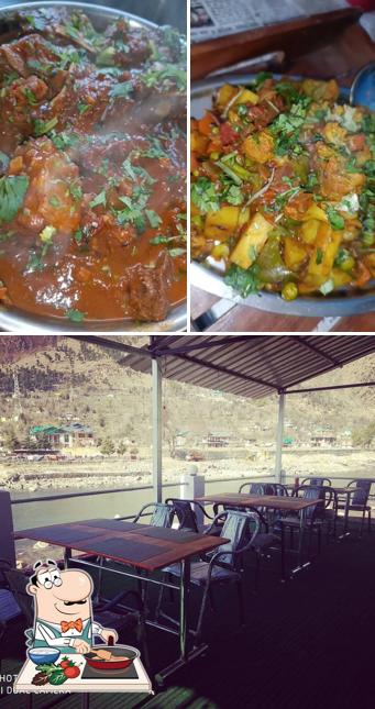 Chicken curry at tirakari food huts