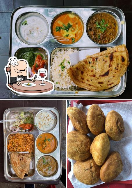 Meals at Snack n Shake, Healthy Food Counter