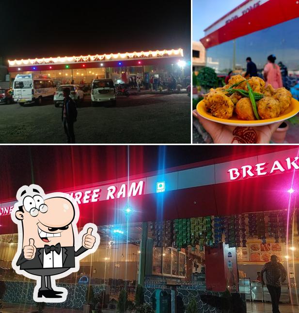 See the pic of Shree Ram Hotel