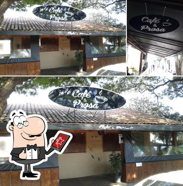 O exterior do Cafe & Prosa
