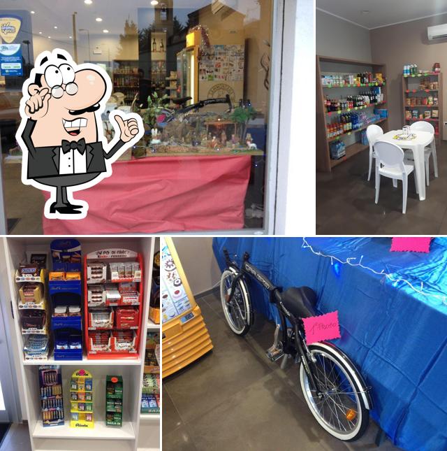 Gli interni di Bar Alimentari L'Ankora