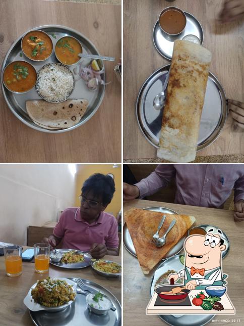 Chicken curry at Welcome Refreshment