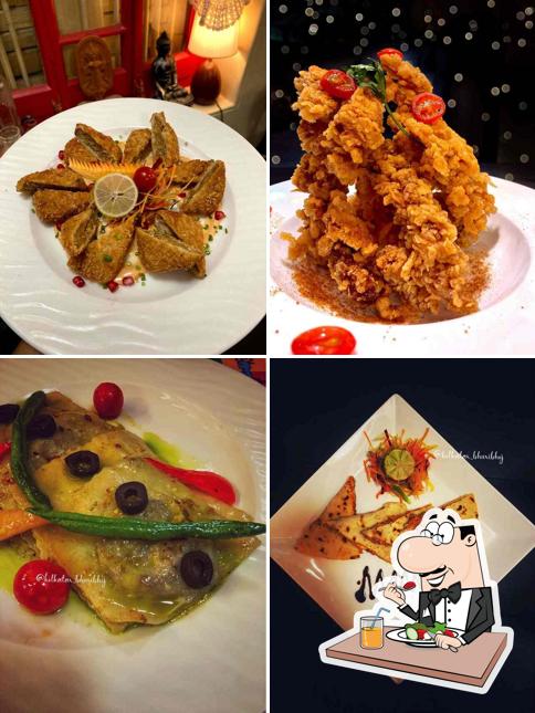 Meals at Zoom Tea-O-Graphy