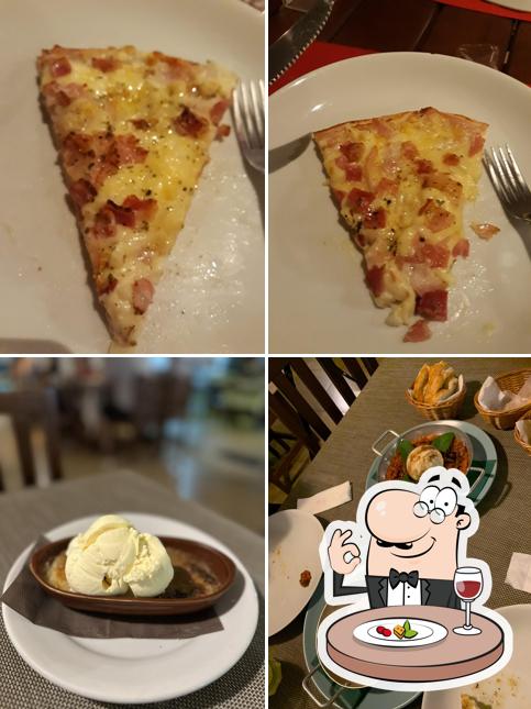 Platos en Nápoli Pizzeria