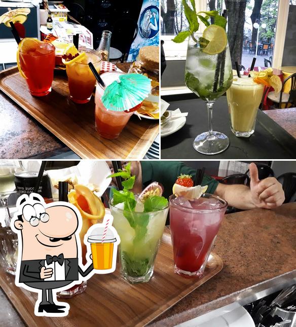 Goditi qualcosa da bere a Bar Cidneo - Brescia