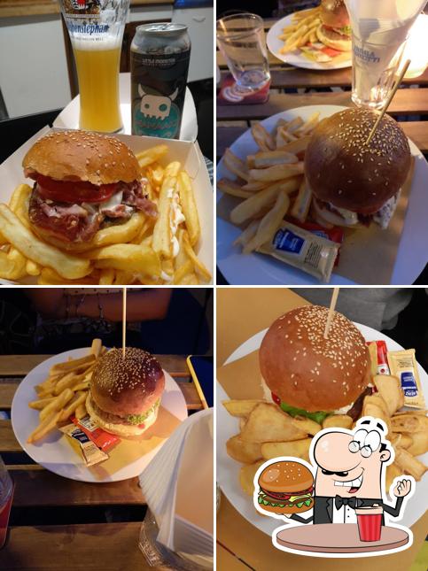 Concediti un bell'hamburger a Birreria Sun Moon