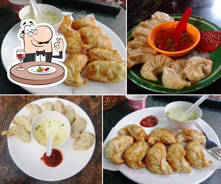 Meals at Momo Mia
