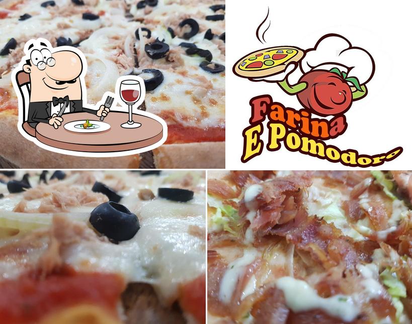Cibo al Farina e pomodoro