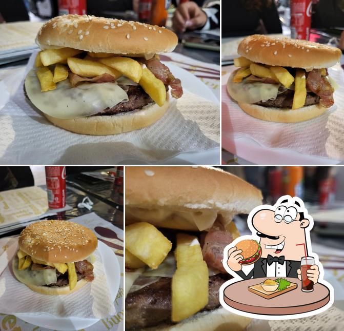 Prova un hamburger a Bowling Fun Village