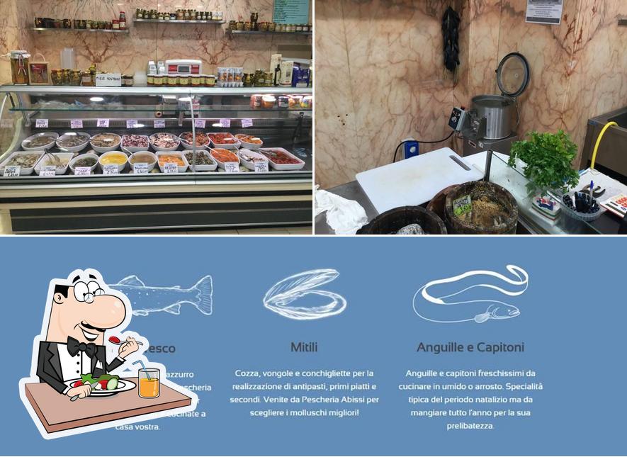 Questa è la foto che mostra la cibo e esterno di Pescheria Gastronomia Abissi