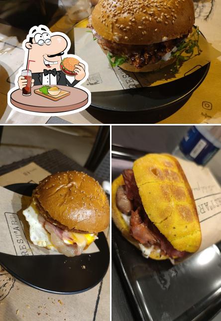 Prenditi un hamburger a Rest'Art - L'arte del panino
