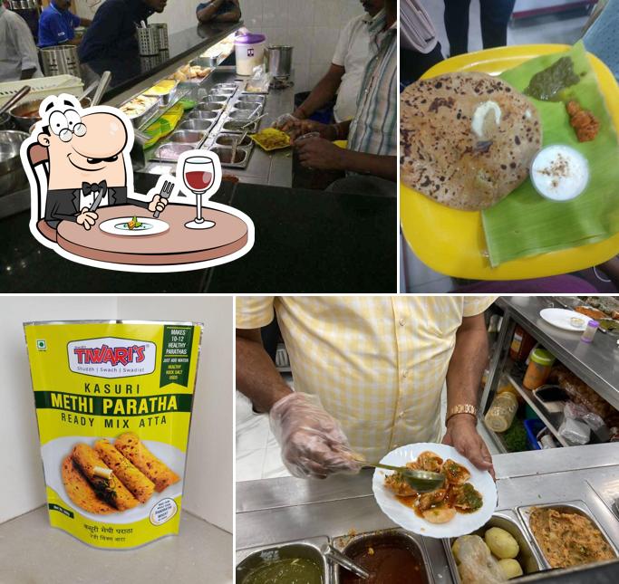 Food at Tiwaris Ghee Paratha Chats