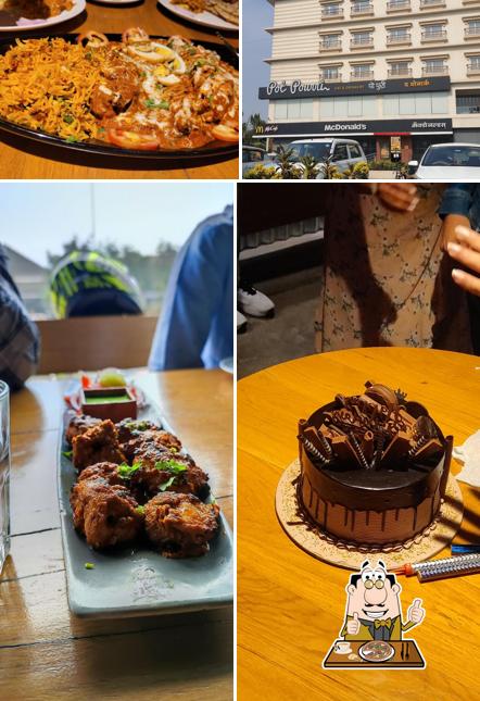 Order different kinds of pizza